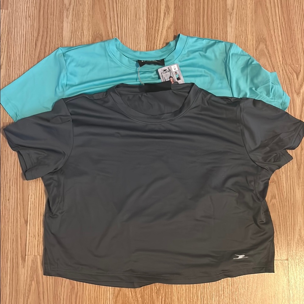 NWT-2 for the price of 1-Women's Activewear Crop Tops - Black and Teal. Small